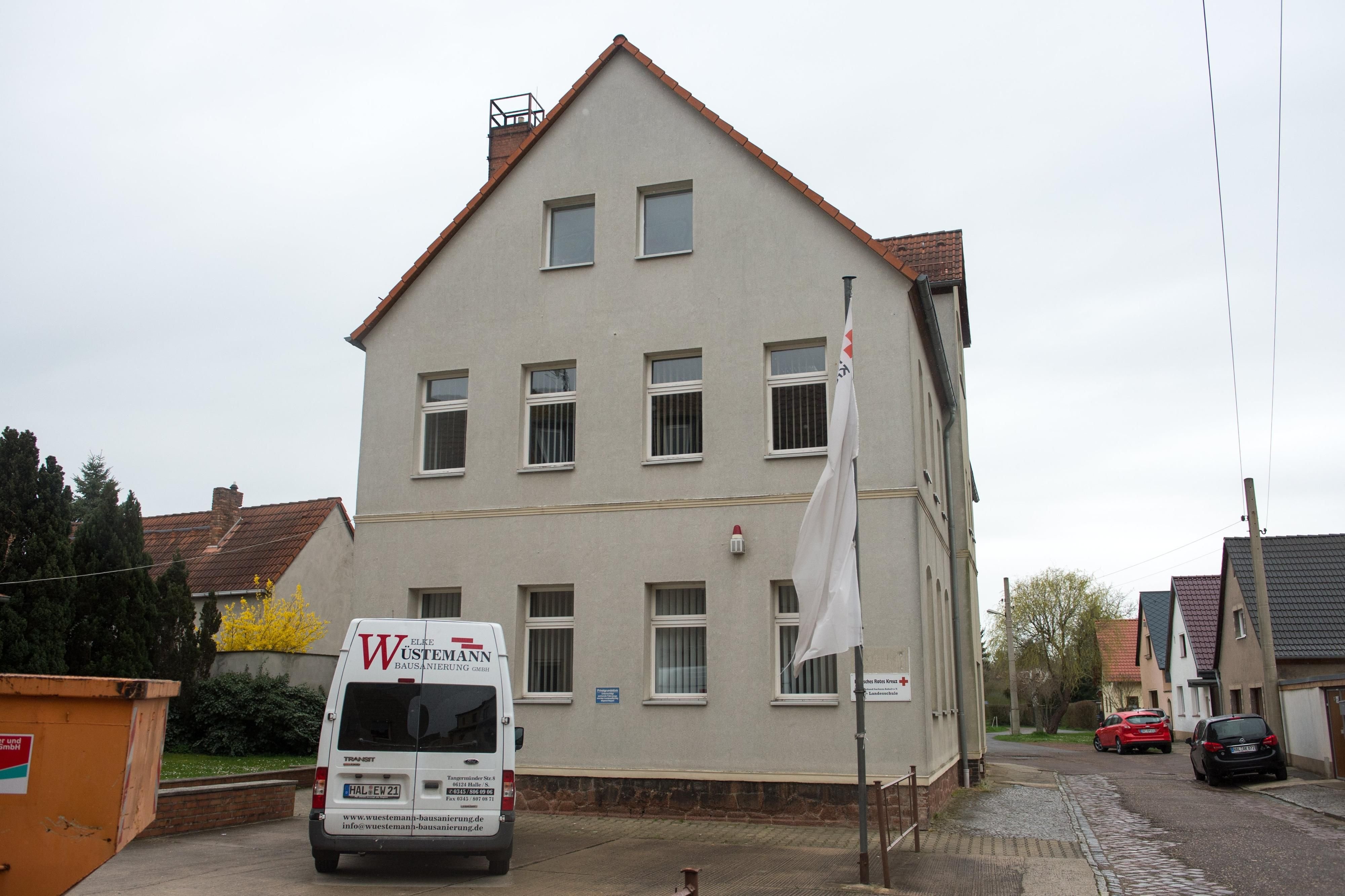 In der ehemaligen Landesrettungsstelle des DRK in Halle Nietleben sollen minderjährige Flüchtlinge untergebracht werden.