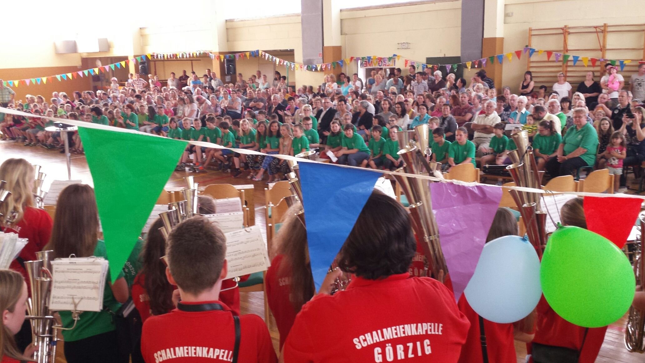 Eröffnung des Festprogramms in der Grundschule Görzig.