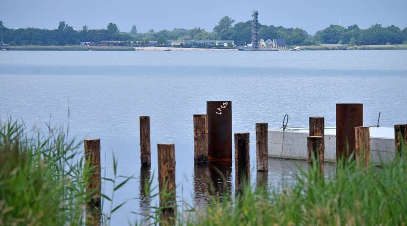 Ein Bootsanleger soll im Uferbereich der Halbinsel entstehen.