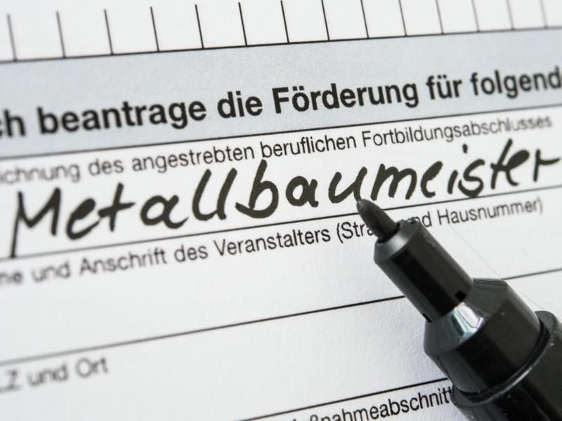 Meister-Bafög lohnt sich, um bestimmte Fortbildungen finanzieren zu können. Wer es rechtzeitig zum Beginn des Lehrgangs haben möchte, sollte drei bis vier Monate vorher den Antrag stellen. Foto: Susann Prautsch