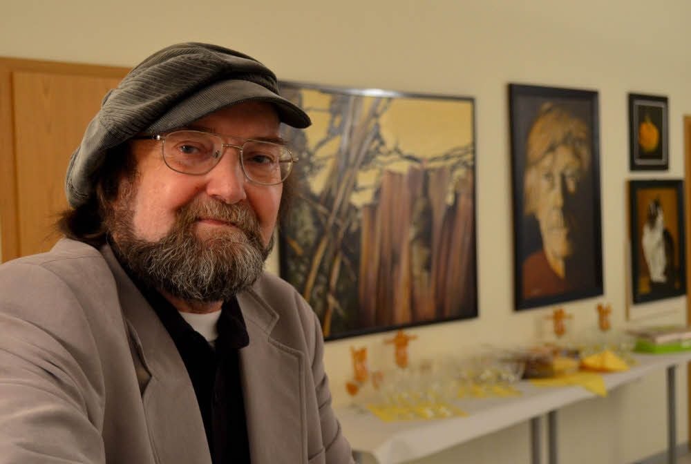 Gerhard Mohr ist seit 40 Jahren Maler - aber er gestaltet auch Kaltradierungen.