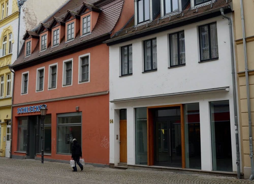 Die zwei Geschäfte in der Wendischen Straße sind nach wie vor leer. Der für März angekündigte Umbau zur Drogerie steht noch aus.