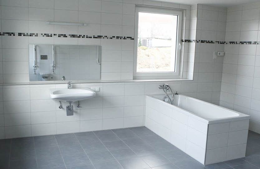 Ein Wellnessbad in der Wohnanlage