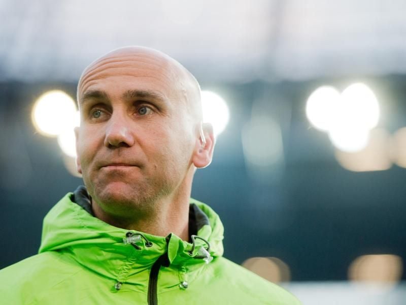 Gladbachs Trainer Andre Schubert setzt auf die Heimstärke seiner Elf. Foto: Julian Stratenschulte
