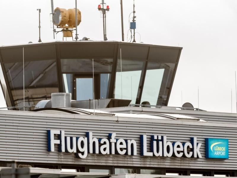 Der Flughafen ist zur Zeit insolvent und muss schnell verkauft werden. Foto: Markus Scholz/Archiv