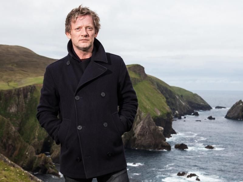Detective Inspector Jimmy Perez (Douglas Henshall) ermittelt im rauen Schottland. Foto: Peter Hoar/ARD Degeto/ITV Studios
