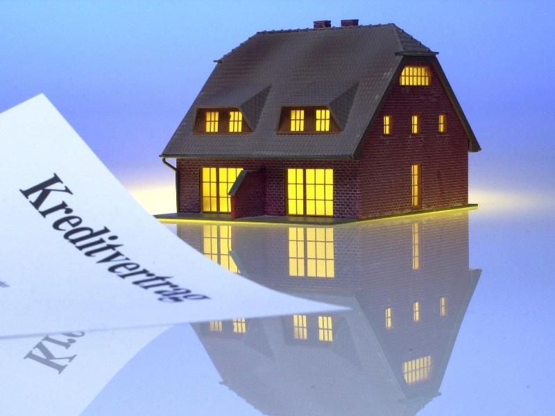 Eine Klausel in Darlehensverträgen beschäftigt den BGH in Karlsruhe. Foto: Volker Heick