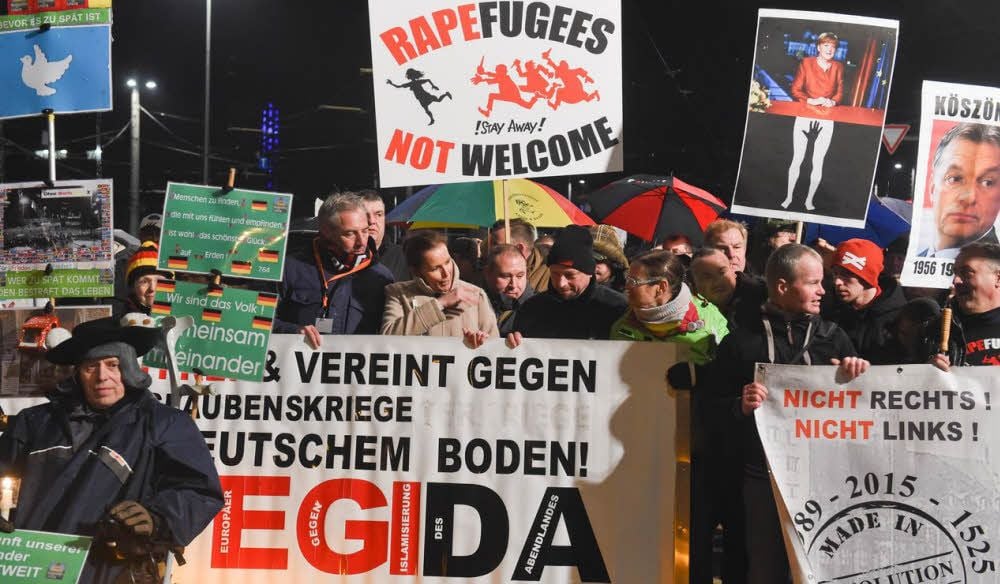 Legida erster Marsch jährt sich im Januar 2017 das zweite Mal - zum Jubiläum an der Red-Bull-Arena hat sich erneut die Hooligan-Band "Kategorie C - Hungrige Wölfe" angekündigt.