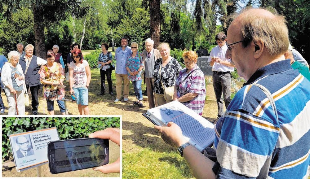 Besucher ließen sich von Frank Reisberg über Persönlichkeiten der Stadt aufklären. Informationen gab es auch zu Maximilian Klinkowski.