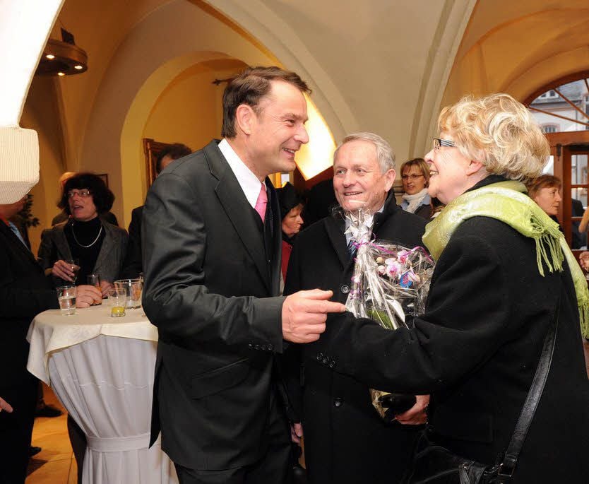 Heger (l.) beim Empfang zum „Zehnjährigen“ des Hotels.