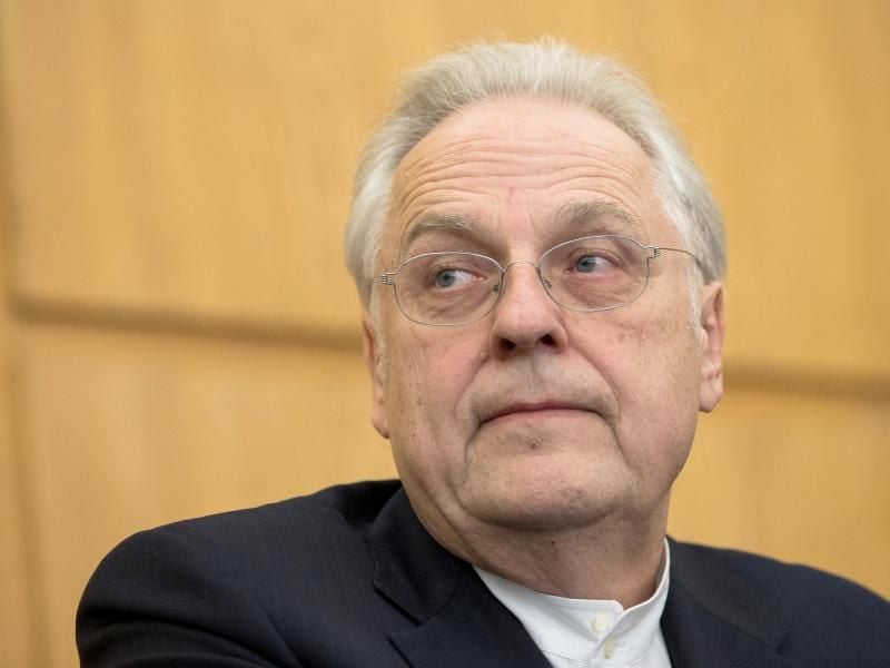Der Kunstberater Helge Achenbach 2015 im Landgericht in Essen. Foto: Rolf Vennenbernd