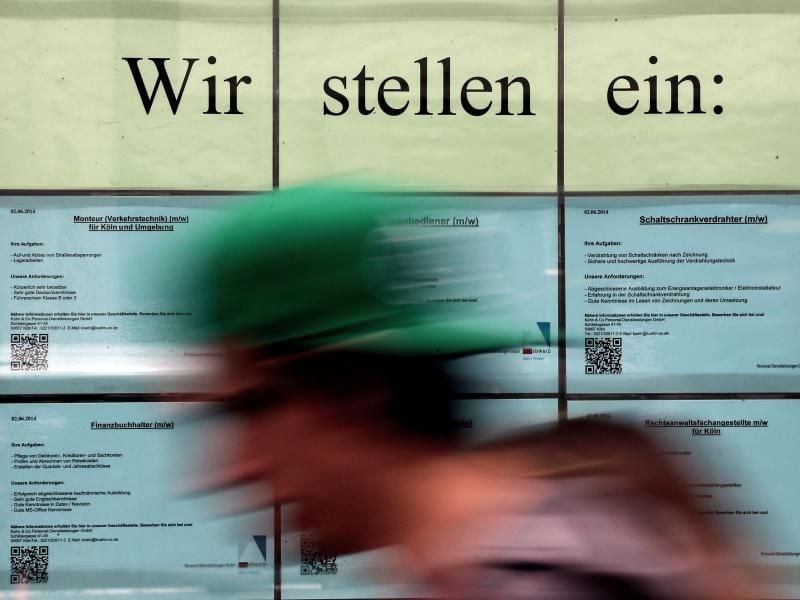 Die Forscher rechnen in diesem und im kommenden Jahr auch mit einer weiter steigenden Beschäftigung. Foto: Oliver Berg