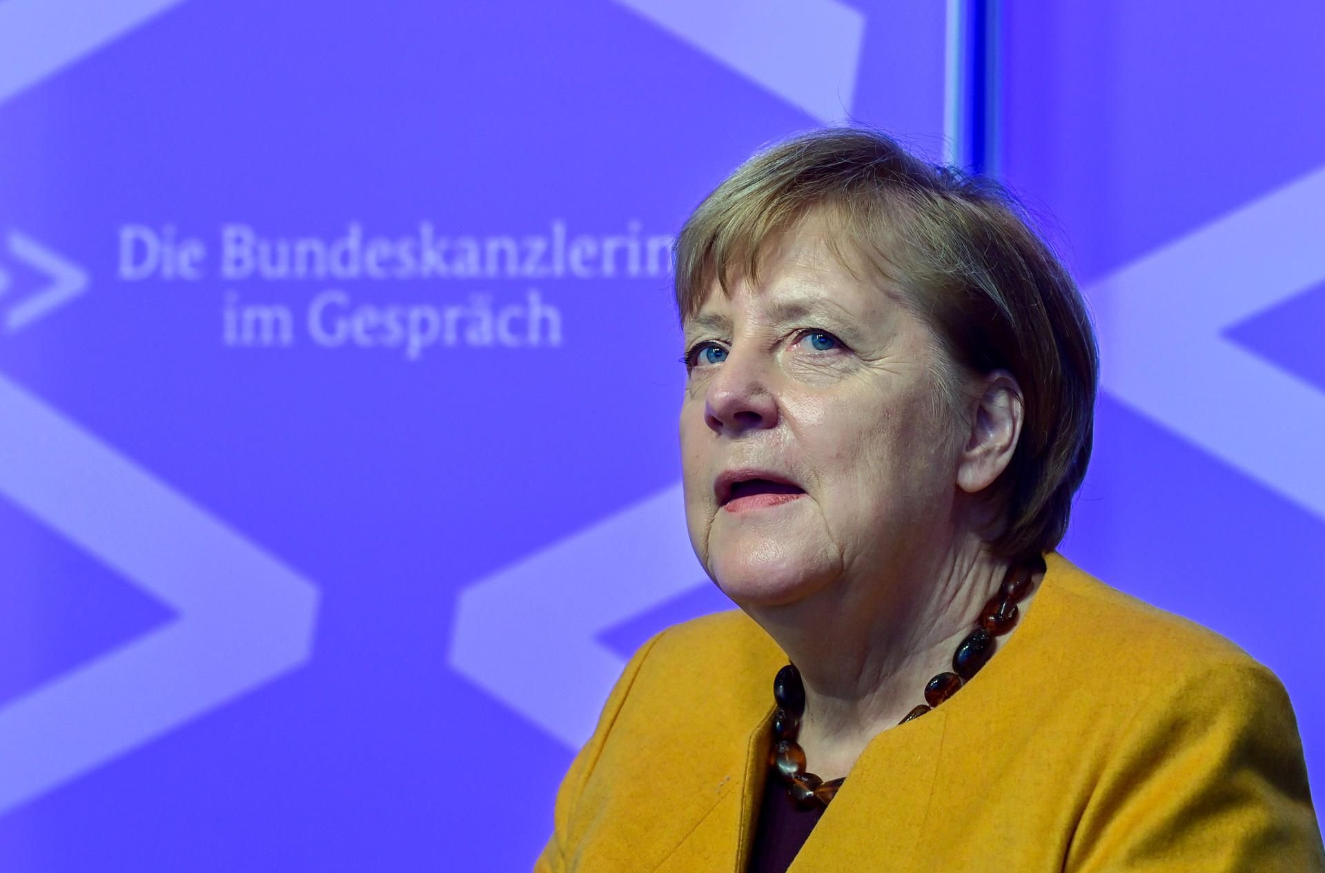 Angela Merkel informiert Medienvertreter über die Ergebnisse des Corona-Kabinetts zu den Corona-Maßnahmen und der aktuellen Lage des Infektionsgeschehens. Die Kanzlerin will nach zwei Wochen Teil-Lockdown mit den Ministerpräsidenten am 16.11.2020 eine Zwischenbilanz ziehen.