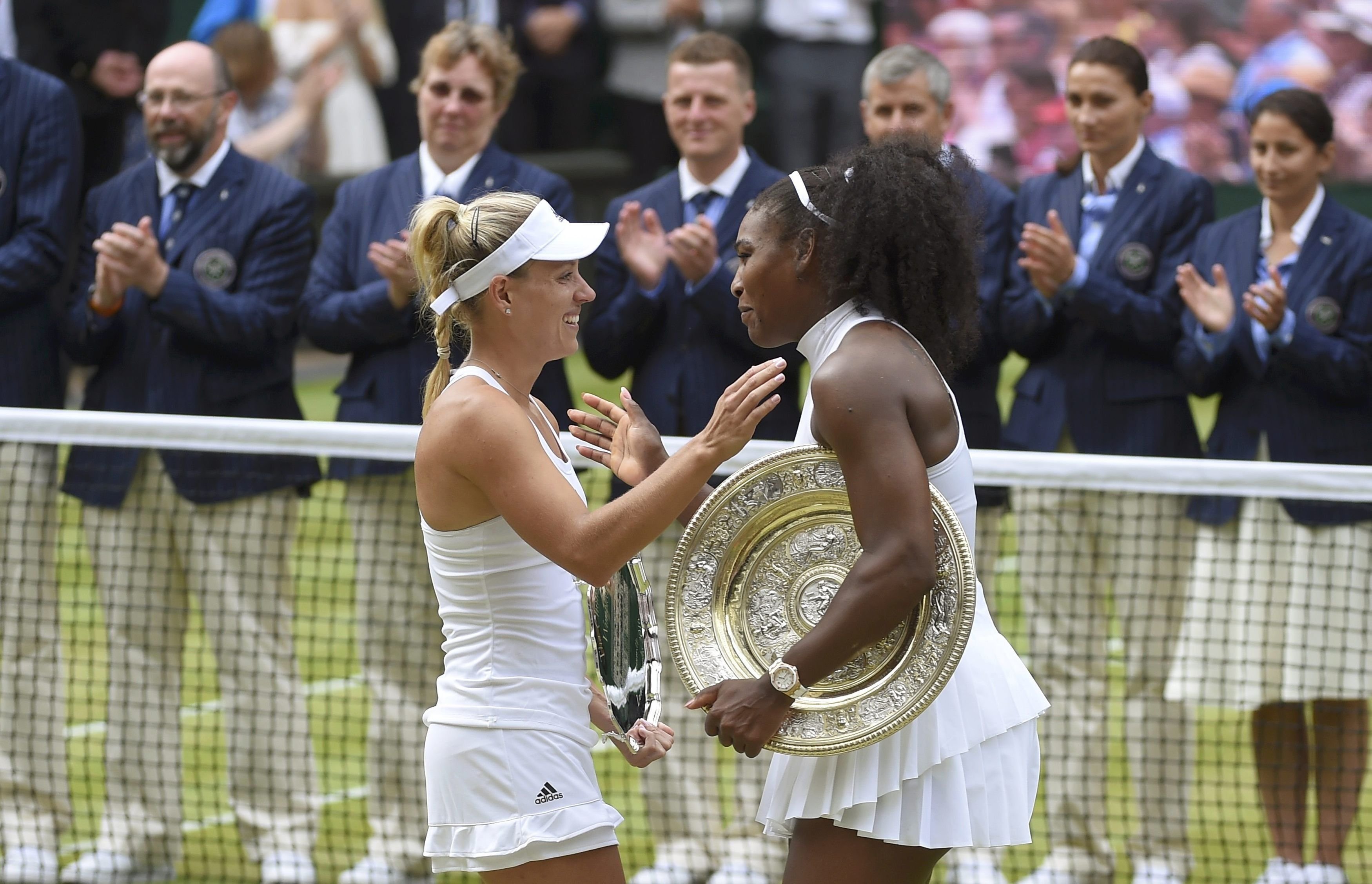 Kerber (l.) musste sich diesmal ihrer Konkurrentin Williams (r.) geschlagen geben.