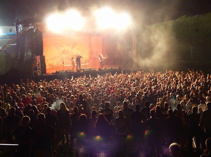 Das erste Konzert im vorigen Jahr war ein voller Erfolg.