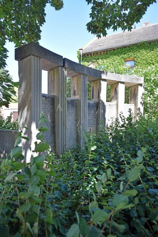 Das Kriegerdenkmal in Raguhn soll saniert werden.