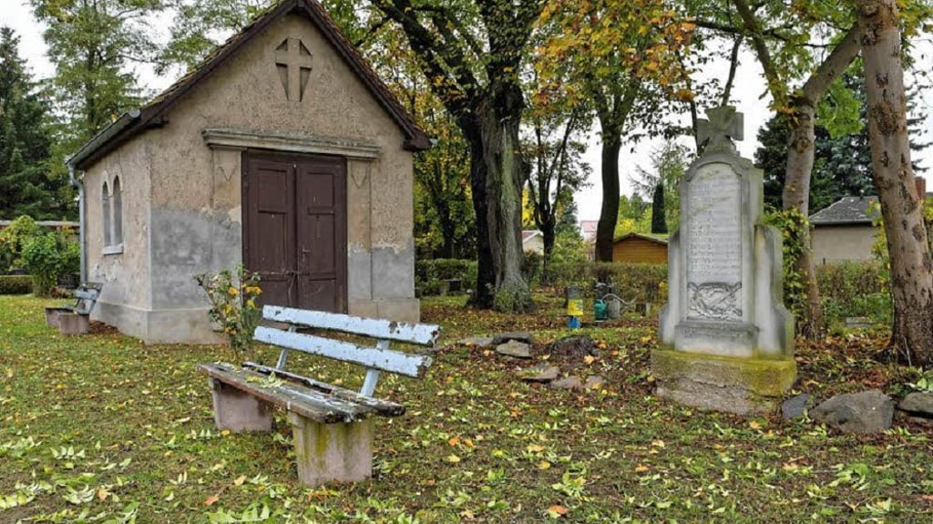 Dessau Waldersee Dessau Waldersee Steht der Naundorfer Friedhof bald