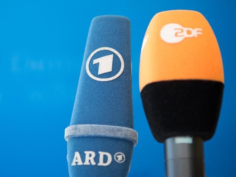 ARD und ZDF halten trotz der Negativ-Schlagzeilen an der Biathlon-Übertragung fest. Foto: Soeren Stache