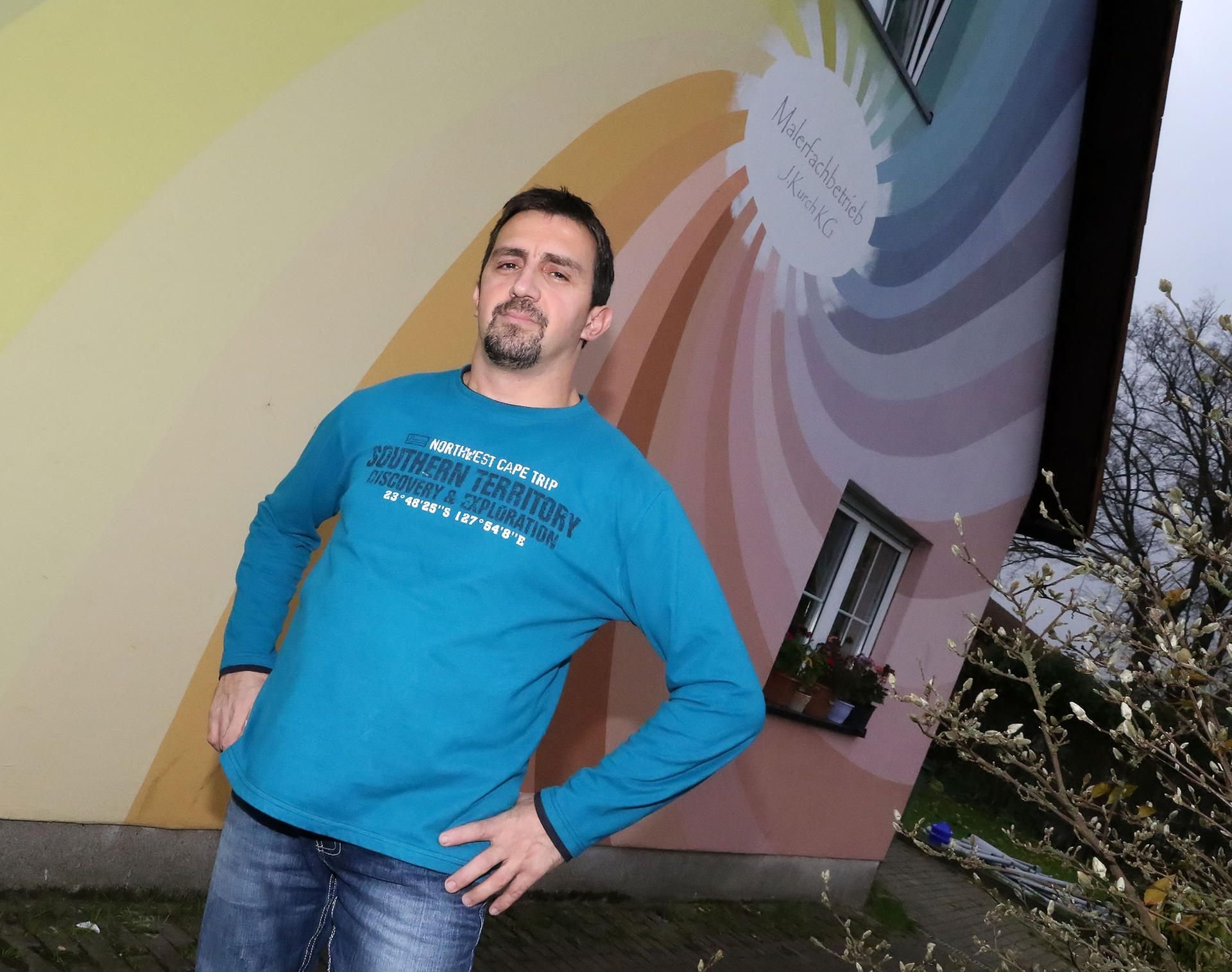 Malermeister Leonard Nikolla ist jetzt Bürger der Bundesrepublik Deutschland