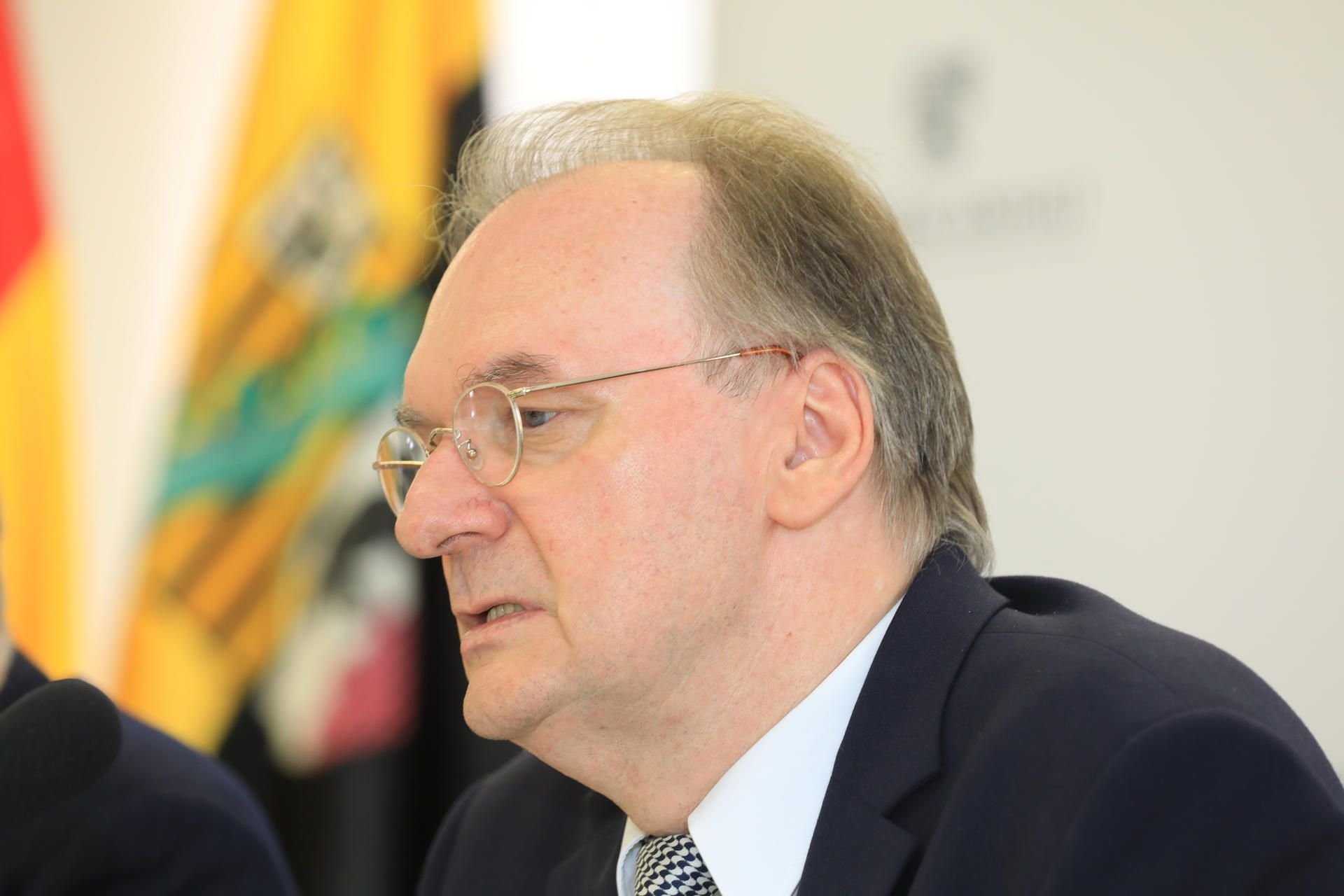 Sachsen-Anhalts Ministerpräsident Reiner Haseloff (CDU) während einer Pressekonferenz.