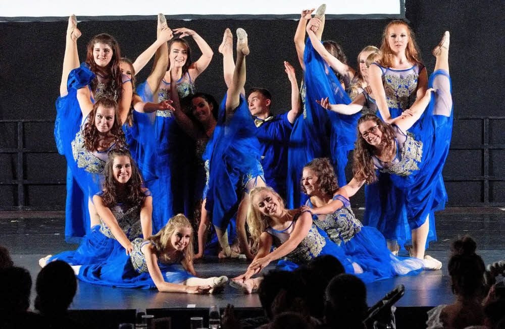 Mit einer Jubiläumsgala in der Jahrhunderthalle in Spergau feierte das Tanzstudio Leuna-Merseburg am Sonnabend sein 55-jähriges Bestehen.