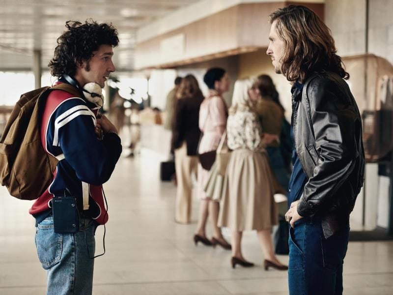 John McEnroe (Shia LaBeouf, l) und Björn Borg (Sverrir Gudnason) treffen nicht nur auf dem Tennisplatz aufeinander. Foto: Julie Vrabelova