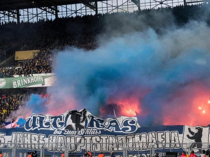 Die Berliner Ultras hatten zuletzt in Dortmund gezündelt. Foto: Bernd Thissen