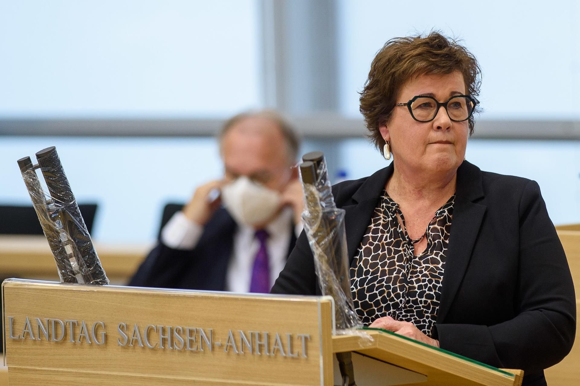 Um die Lage in Corona-Hotspots in den Griff zu bekommen, schlägt Ministerin Grimm-Benne vor, zur Not ganze Städte abzuschotten.