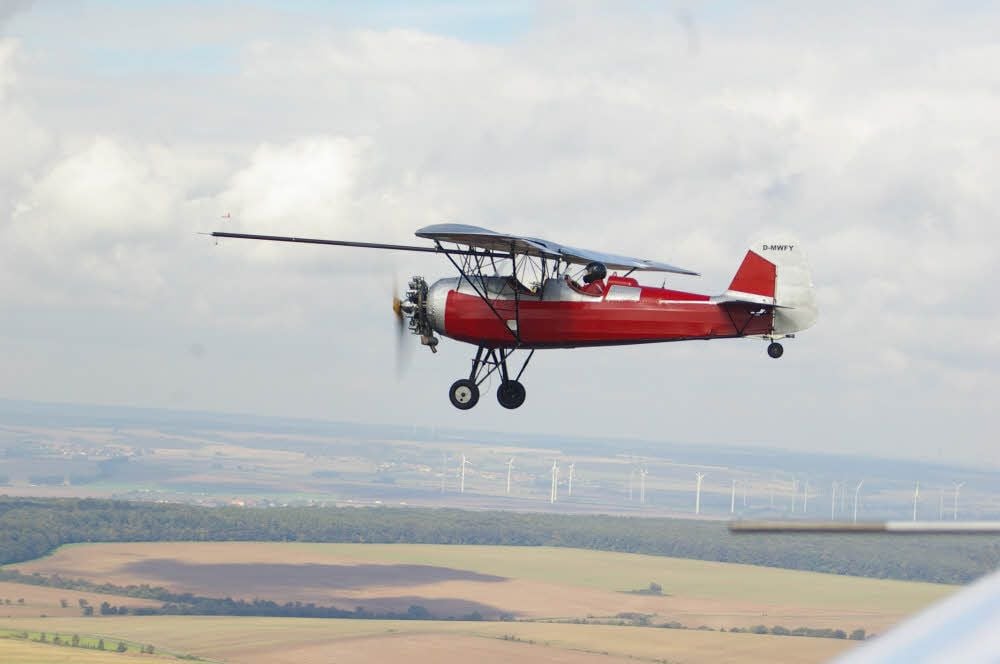 Mit dem Ultraleichtflugzeug „Sprint“ führten die Wissenschaftler ihre Testmanöver über Merseburg durch.