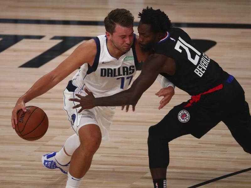 Luka Doncic (l) schrieb trotz der Niederlage erneut NBA-Geschichte. Foto: Kim Klement/Pool USA Today Sports/AP/dpa