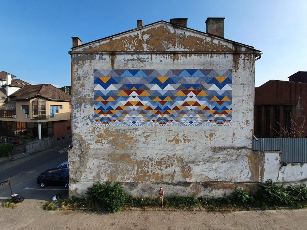 Zwölf mal fünf Meter groß ist das Wandbild in der rumänischen Stadt Reșiţa, das der hallesche Künstler Danilo Halle gestaltet hat. Es soll nicht das einzige bleiben.