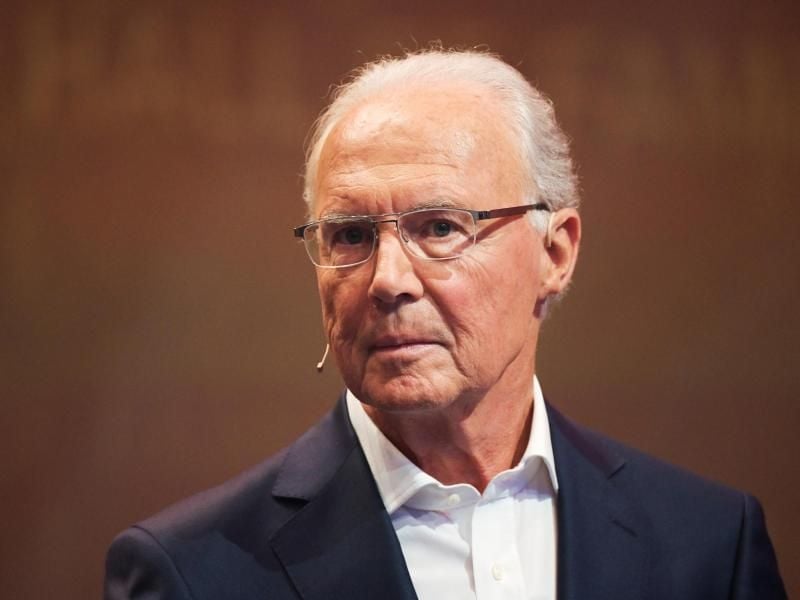 Trauert um Diego Maradona: Franz Beckenbauer. Foto: Ina Fassbender/dpa
