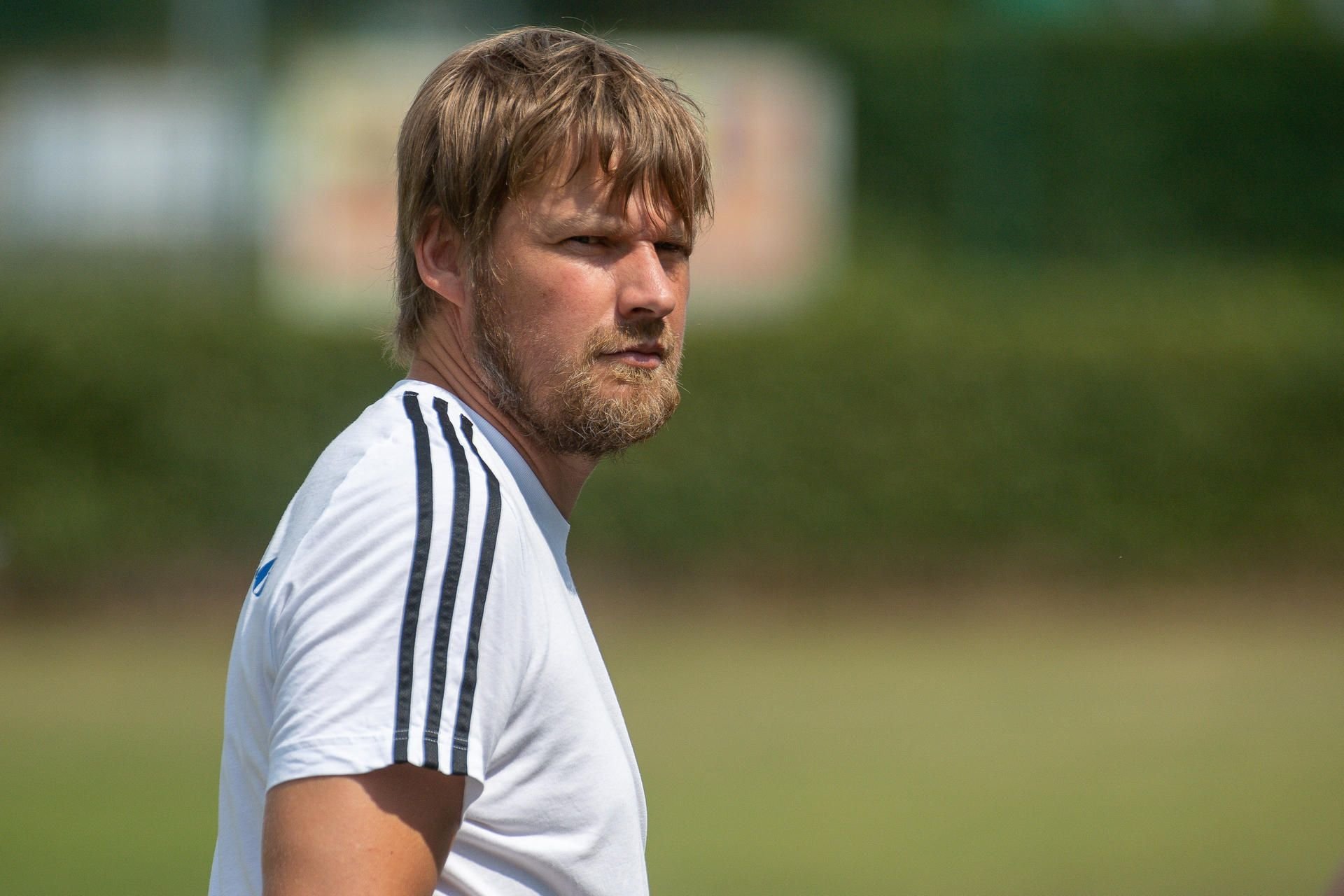 René Behring, Trainer vom VfL Halle 96.