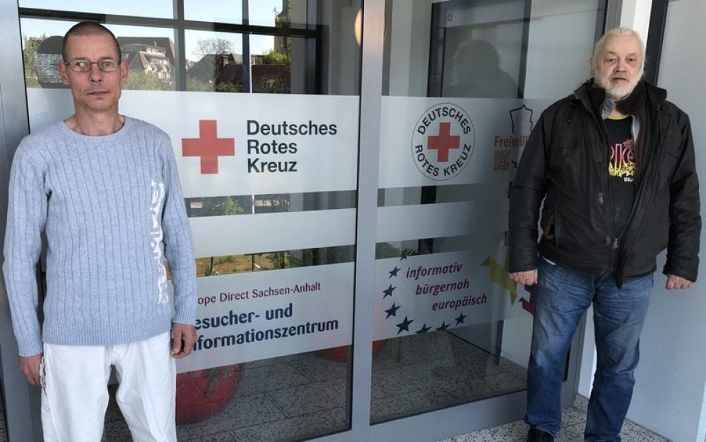 Uwe Bäck (li.) kauft derzeit für Detlev Sadrinna (re.) ein.