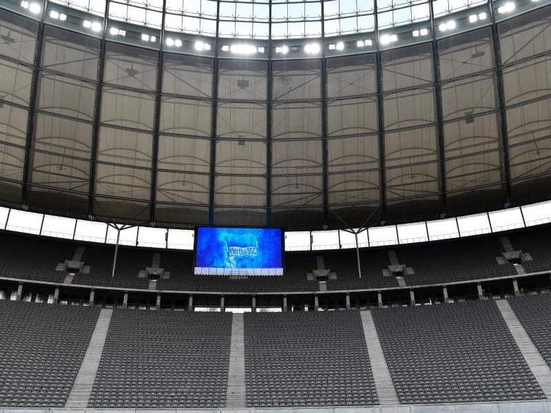 Wegen der Corona-Krise bleiben die Zuschauertribünen in den Fußball-Stadien vorerst leer. Foto: John Macdougall/AFP-POOL/dpa
