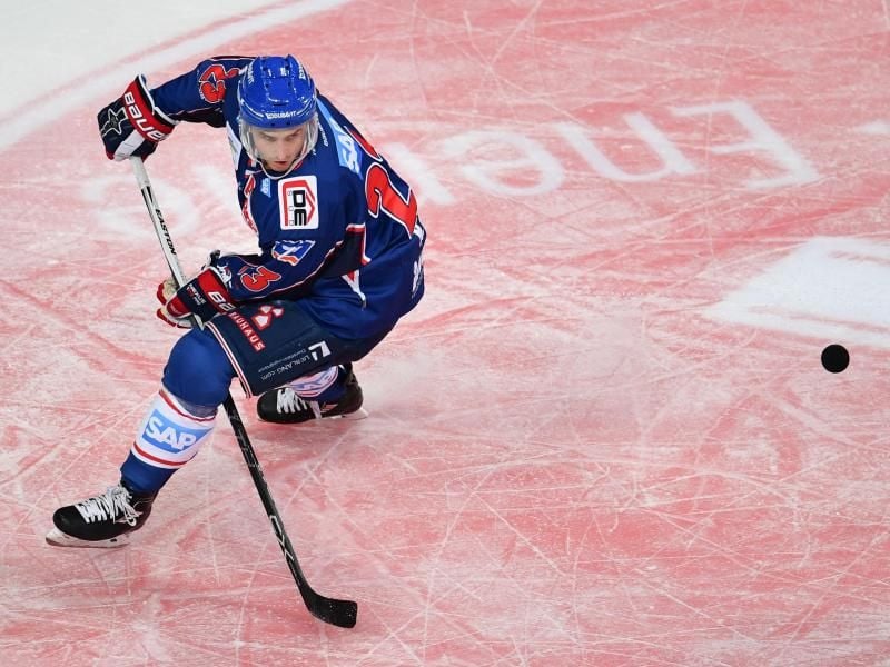Adler Mannheims Marcel Goc fällt verletzt aus. Foto: Uwe Anspach