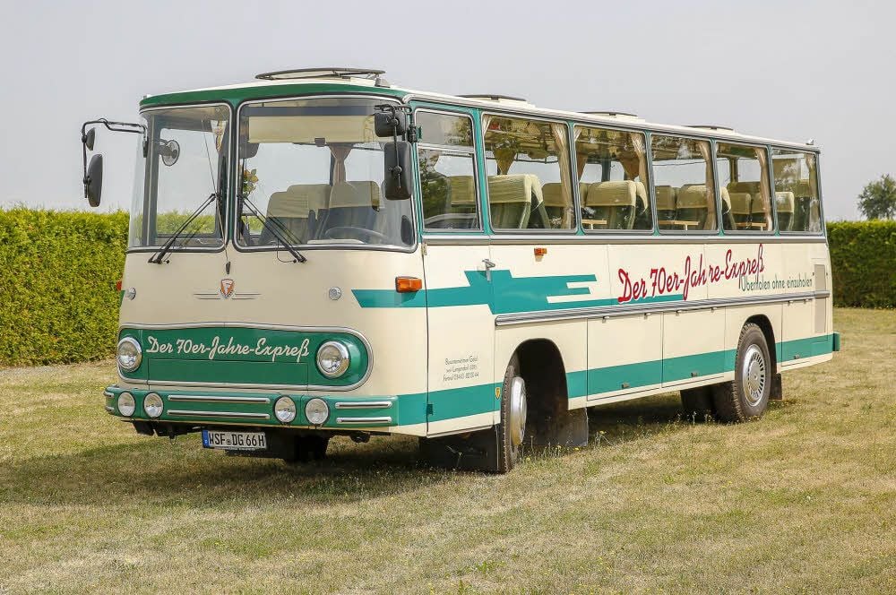 Ein Höhepunkt ist die Fahrt zu Familien- und Vereinstreffen. Der Fleischer-Bus macht das möglich und ist ein richtiger Hingucker.