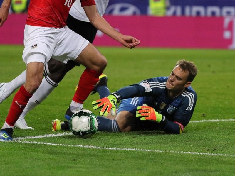 Konnte die Niederlage in Klagenfurt auch nicht verhindern: Bayern-Keeper Manuel Neuer. Foto: Christian Charisius