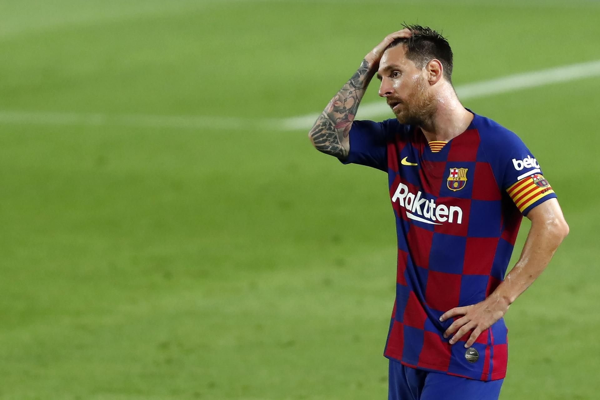 Im Streit um seinen Abschied vom FC Barcelona berichten spanische Medien von einem angekündigten Trainingsboykott von Lionel Messi.