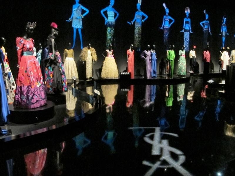 Haute-Couture-Kreationen des französischen Modeschöpfers Yves Saint Laurent. Foto: Sabine Glaubitz