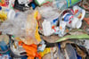 Die EU-Kommission will im Kampf gegen Plastikmüll Geschirr und Besteck aus Plastik verbieten