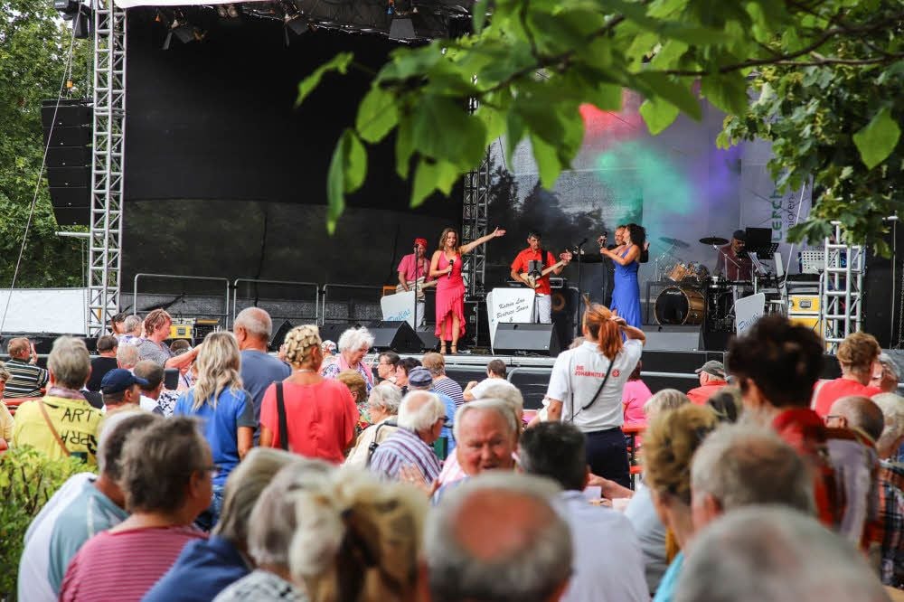Ein unterhaltsames Konzert gehört zum Sommerfest unbedingt dazu.
