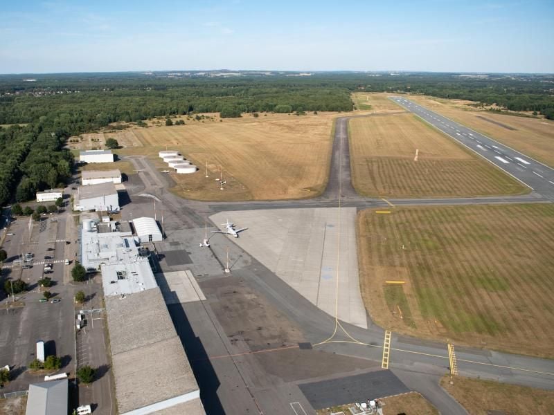 Von Frühjahr 2020 werden wieder Passagierflugzeuge am Flughafen Lübeck starten. Foto: Rainer Jensen/Archivbild