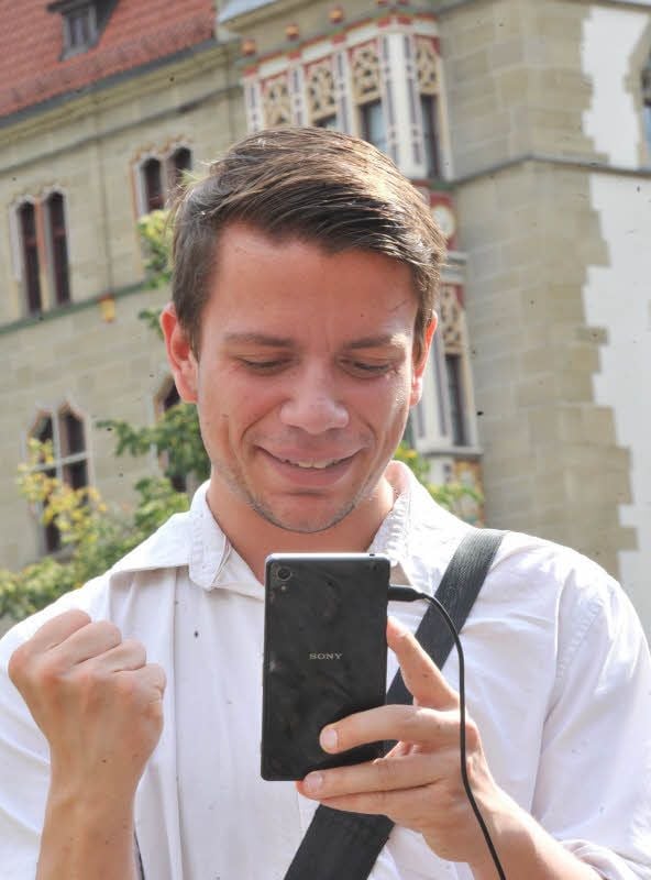 Philipp Teschs Siegerfaust nach einem Arenakampf