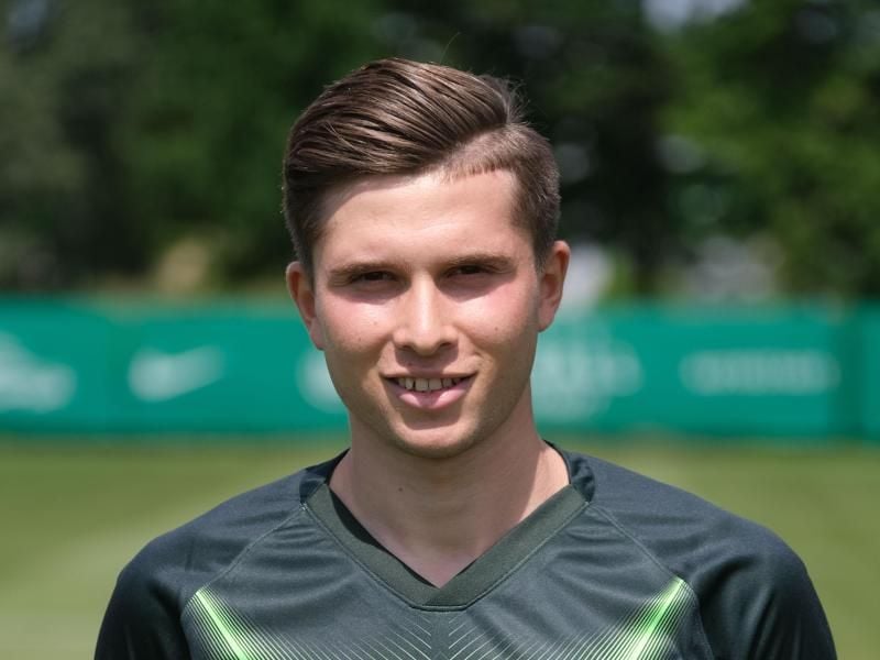 Steht vor einem Wechsel zum FC Köln: Elvis Rexhbecaj vom VfL Wolfsburg. Foto: Peter Steffen/dpa