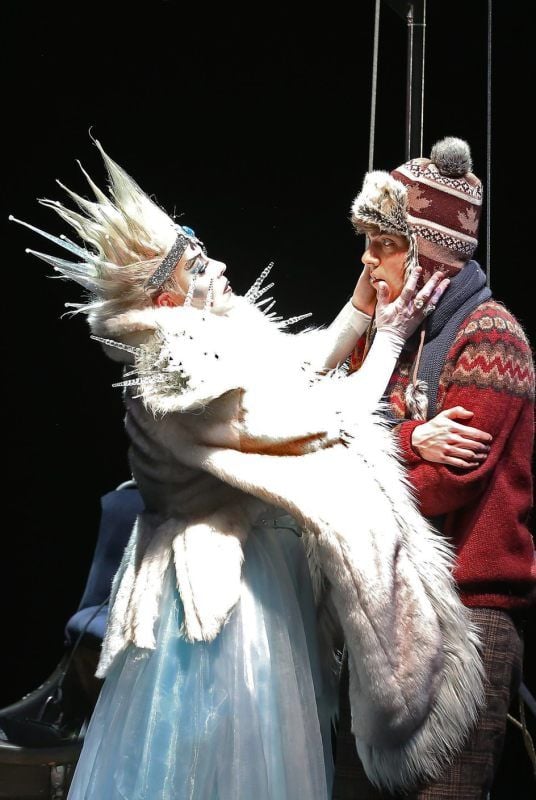 Das Weihnachtsmärchen „Die Schneekönigin“ mit Illi Oehlmann als Schneekönigin und Ralph Kinkel als Kai sorgte für einen Besucherrekord.