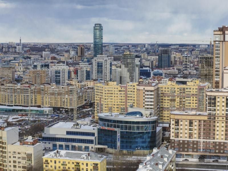 Die Millionenstadt Jekaterinburg ist der einzige Spielort bei der Weltmeisterschaft, der im asiatischen Teil Russlands liegt. Foto: Anton Basanaev/AP
