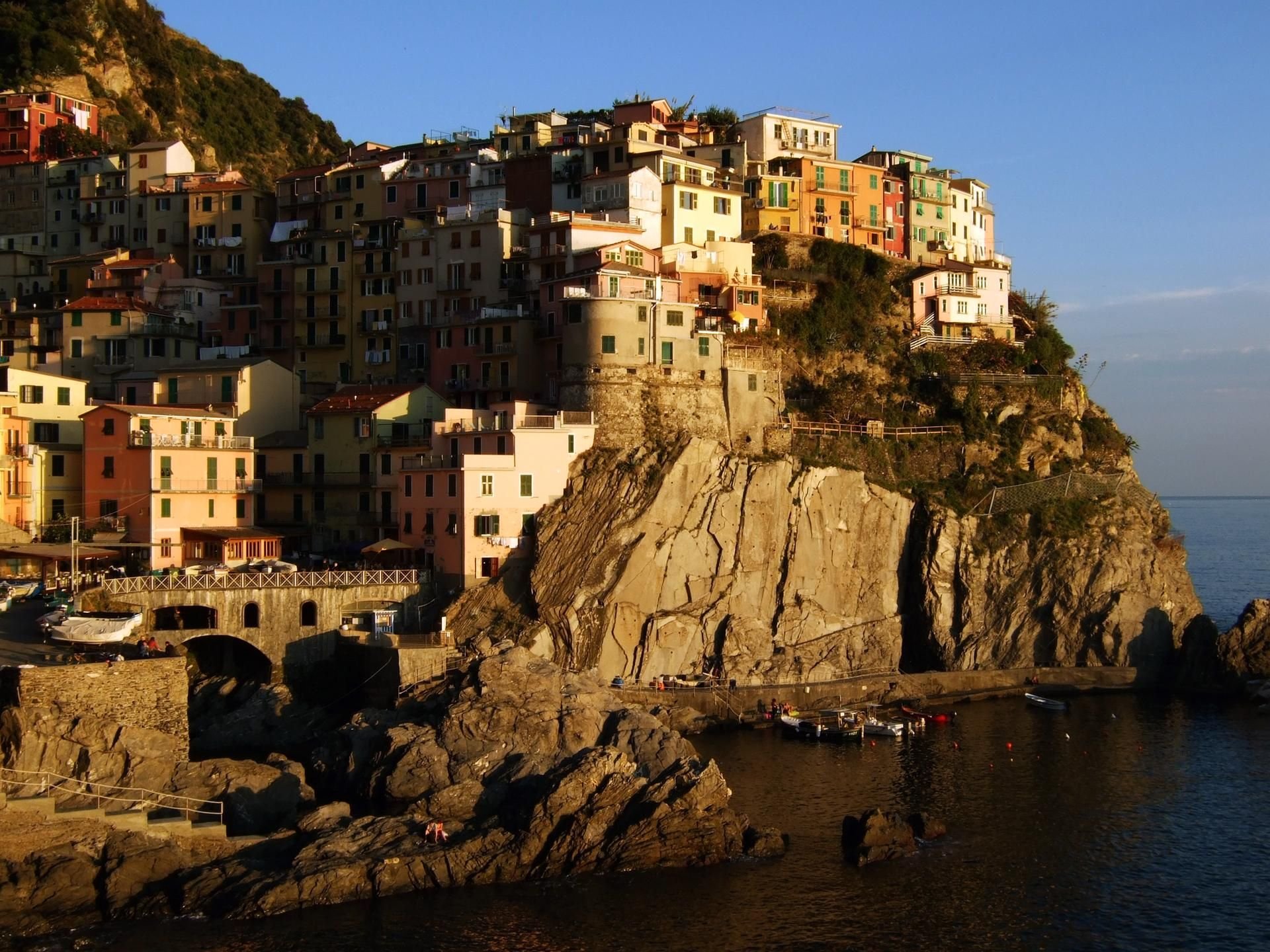 In der Region Cinque Terre soll Wandern in Badelatschen verboten werden.