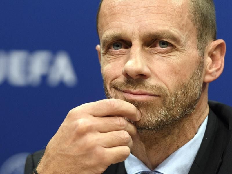 Sieht eine Gehaltsobergrenze im Profi-Fußball derzeit noch nicht machbar: UEFA-Präsident Aleksander Ceferin. Foto: picture alliance / Laurent Gillieron/KEYSTONE/dpa