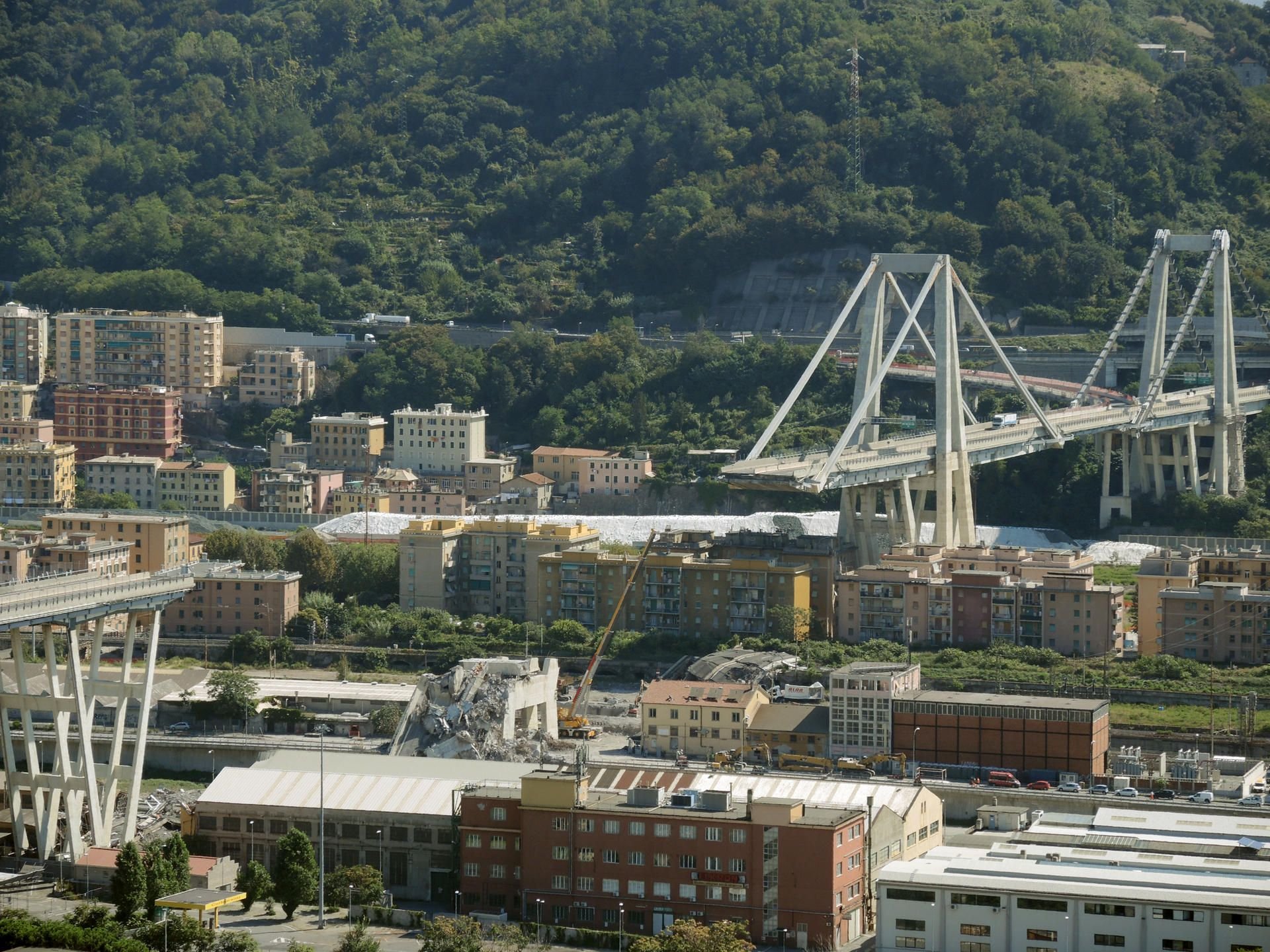 Die eingestürzte Brücke in Genua.